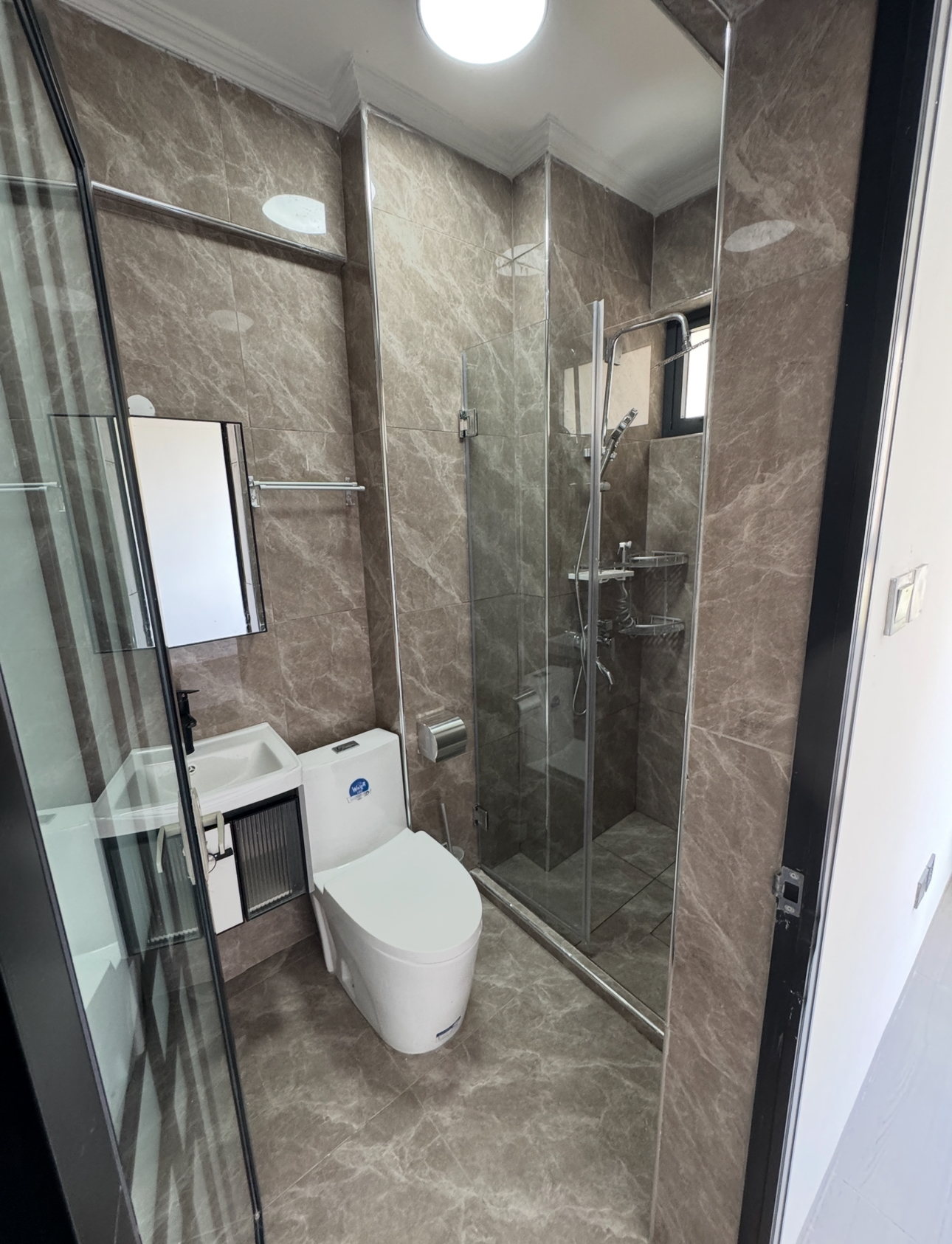 Padmore Residences Master Bedroom Ensuite Bathroom